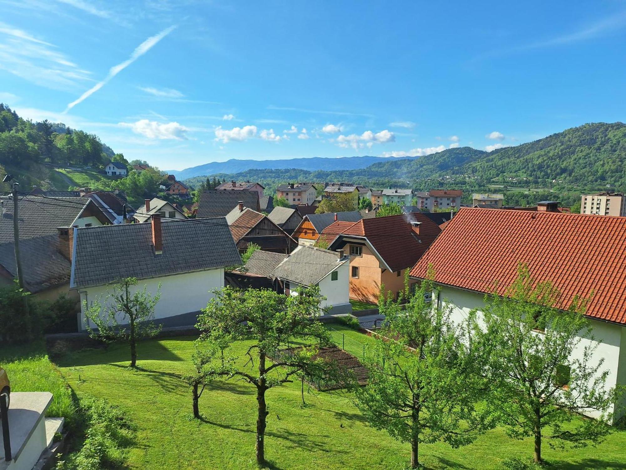 Apartment Belka Jesenice Bagian luar foto