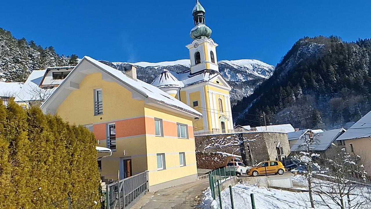Apartment Belka Jesenice Bagian luar foto